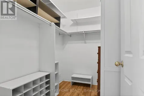 88 Furlong Crescent Ottawa ON K2M 2H9
