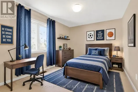 88 Furlong Crescent Ottawa ON K2M 2H9