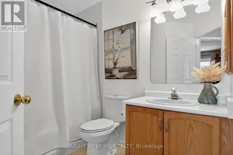 88 Furlong Crescent Ottawa ON K2M 2H9