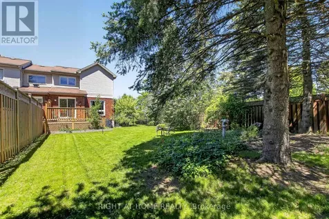 88 Furlong Crescent Ottawa ON K2M 2H9