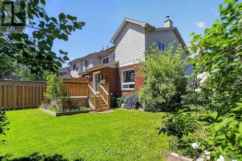 88 Furlong Crescent Ottawa ON K2M 2H9