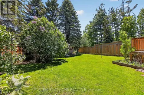 88 Furlong Crescent Ottawa ON K2M 2H9