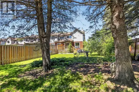 88 Furlong Crescent Ottawa ON K2M 2H9