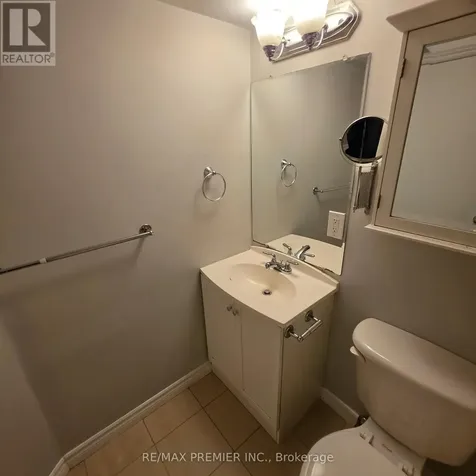 1487 King Street Toronto (south Parkdale) ON M6K 1J4