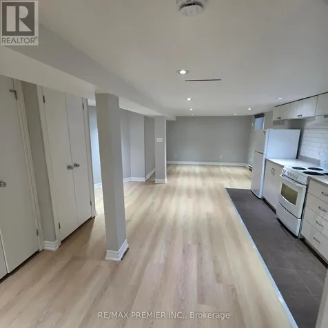 1487 King Street Toronto (south Parkdale) ON M6K 1J4