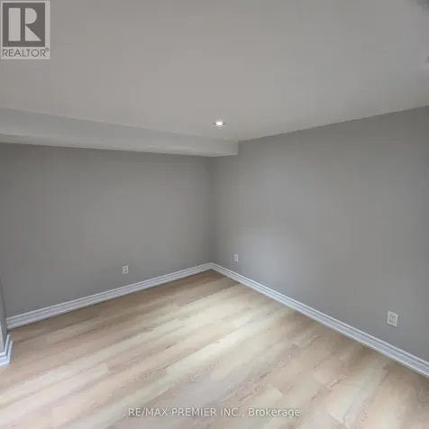 1487 King Street Toronto (south Parkdale) ON M6K 1J4