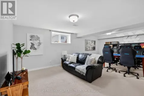 707 Mashkig Avenue Ottawa ON K4A 0V7