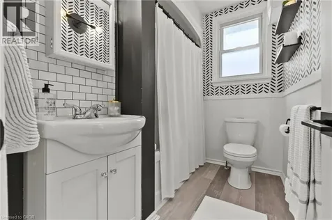 38 Alexandra Boulevard St. Catharines ON L2P 1J9