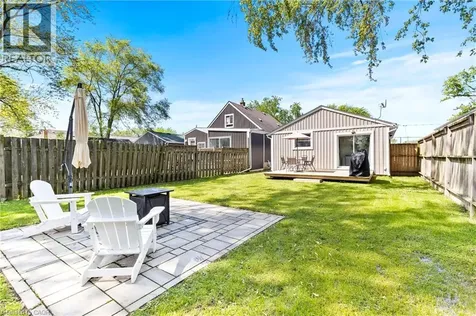 38 Alexandra Boulevard St. Catharines ON L2P 1J9