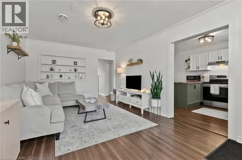 38 Alexandra Boulevard St. Catharines ON L2P 1J9