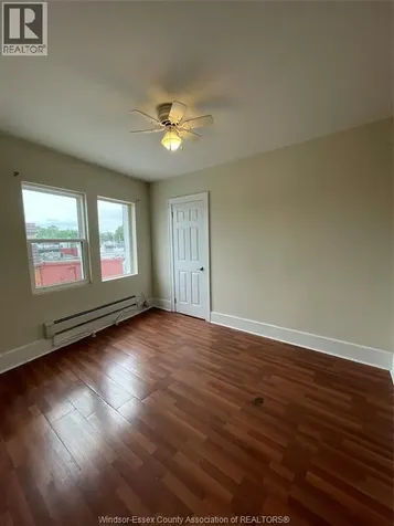 2329 Pillette Windsor ON N8W 1K8