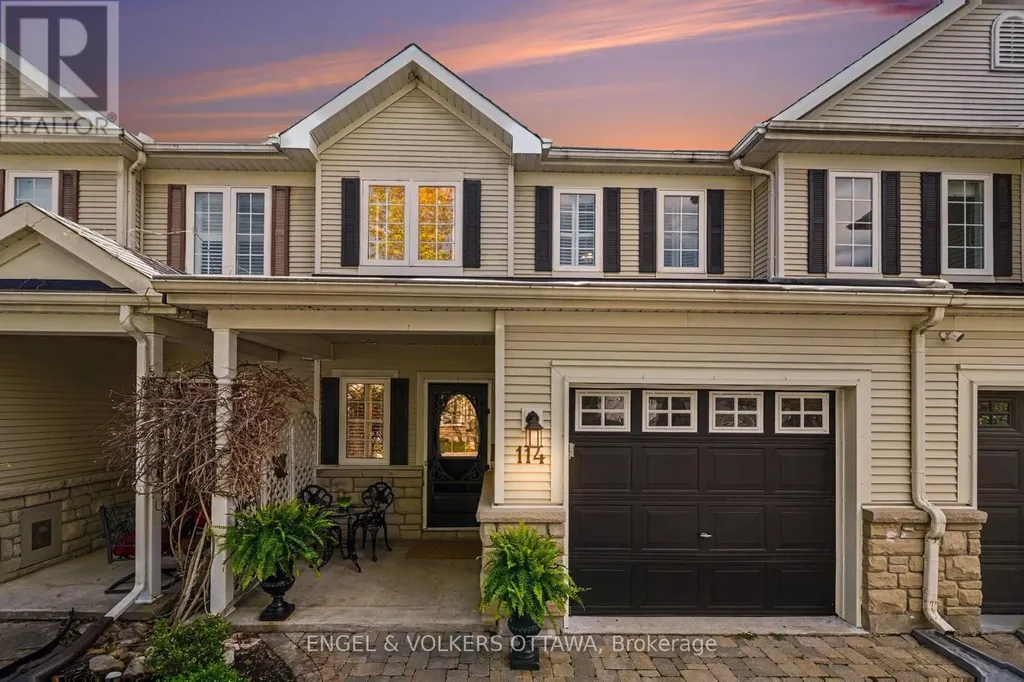 114 Rustwood Private Ottawa ON K2J 5L5
