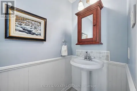 114 Rustwood Private Ottawa ON K2J 5L5