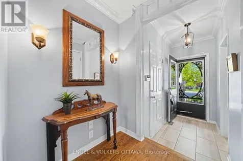 114 Rustwood Private Ottawa ON K2J 5L5