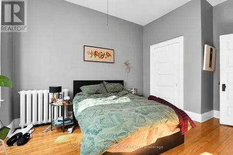 66 Delaware Avenue Ottawa ON K2P 0Z3