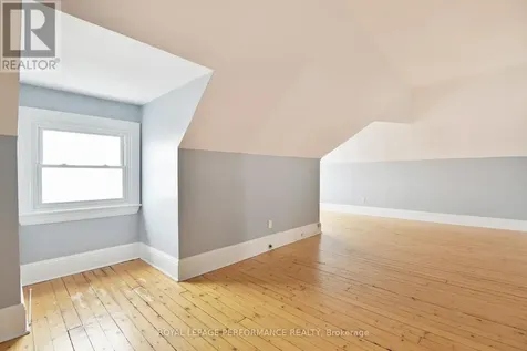 66 Delaware Avenue Ottawa ON K2P 0Z3