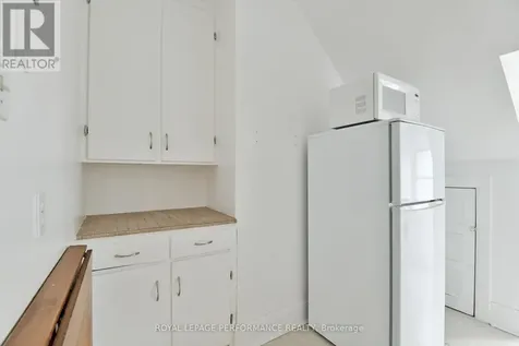 66 Delaware Avenue Ottawa ON K2P 0Z3