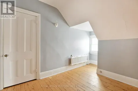 66 Delaware Avenue Ottawa ON K2P 0Z3