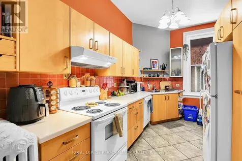 66 Delaware Avenue Ottawa ON K2P 0Z3