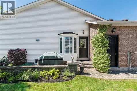 5132 Mulberry Drive Beamsville ON L3J 0J7