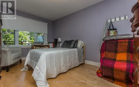 158 Marlborough Avenue Ottawa ON K1N 8G2