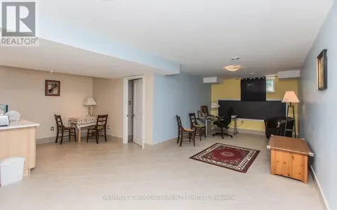 158 Marlborough Avenue Ottawa ON K1N 8G2
