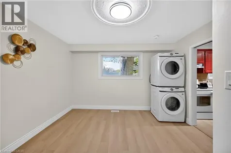 217 Pinegrove Crescent Waterloo ON N2L 4V2
