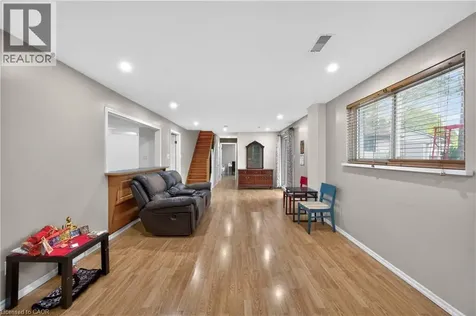 217 Pinegrove Crescent Waterloo ON N2L 4V2