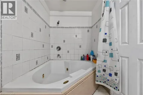 217 Pinegrove Crescent Waterloo ON N2L 4V2