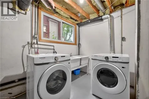 217 Pinegrove Crescent Waterloo ON N2L 4V2