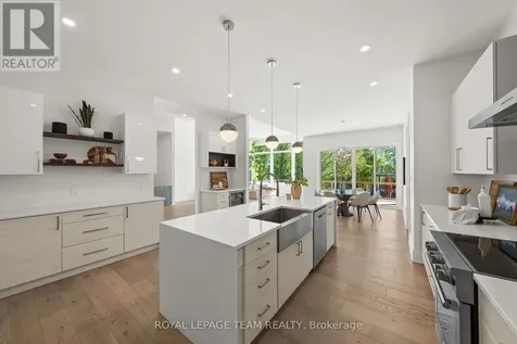 205 Summerview Terrace Ottawa ON K4P 0E9