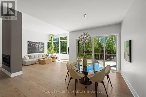 205 Summerview Terrace Ottawa ON K4P 0E9