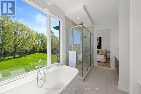 205 Summerview Terrace Ottawa ON K4P 0E9