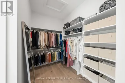 205 Summerview Terrace Ottawa ON K4P 0E9