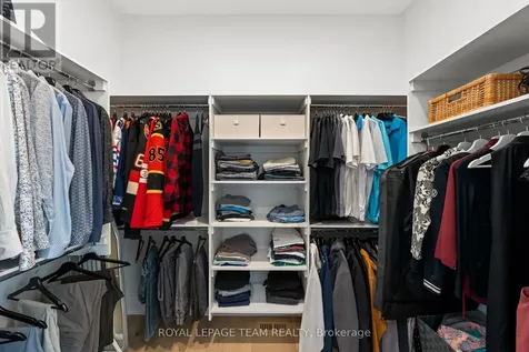 205 Summerview Terrace Ottawa ON K4P 0E9