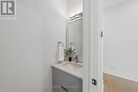 205 Summerview Terrace Ottawa ON K4P 0E9