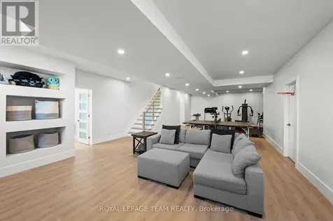 205 Summerview Terrace Ottawa ON K4P 0E9