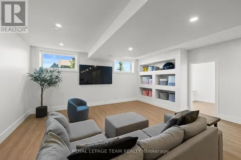205 Summerview Terrace Ottawa ON K4P 0E9