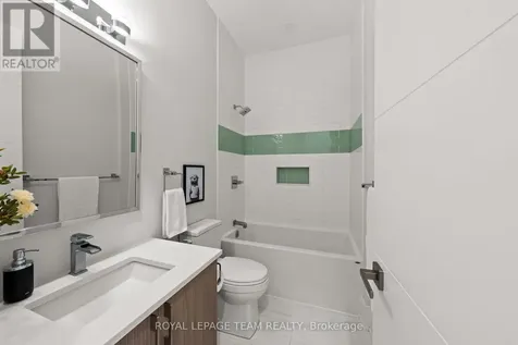 205 Summerview Terrace Ottawa ON K4P 0E9