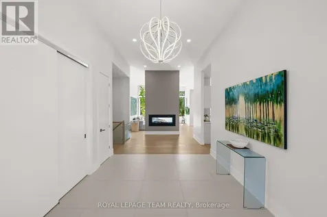205 Summerview Terrace Ottawa ON K4P 0E9