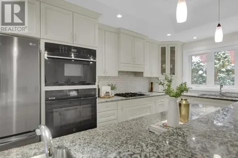 121 Macdonald Street Ottawa ON K2P 1H7
