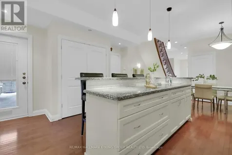 121 Macdonald Street Ottawa ON K2P 1H7