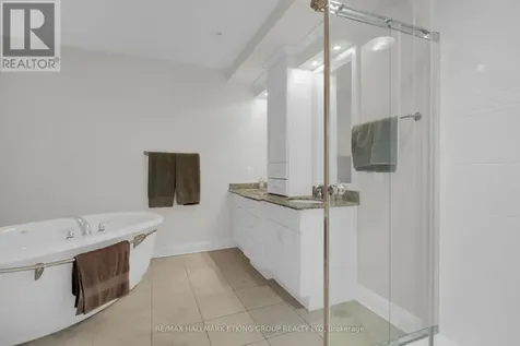 121 Macdonald Street Ottawa ON K2P 1H7