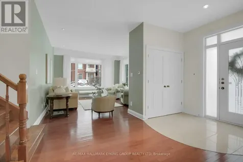 121 Macdonald Street Ottawa ON K2P 1H7