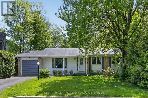 41 Parkmount Crescent Ottawa ON K2H 5T3