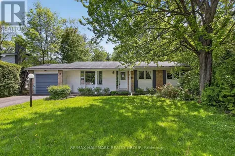 41 Parkmount Crescent Ottawa ON K2H 5T3