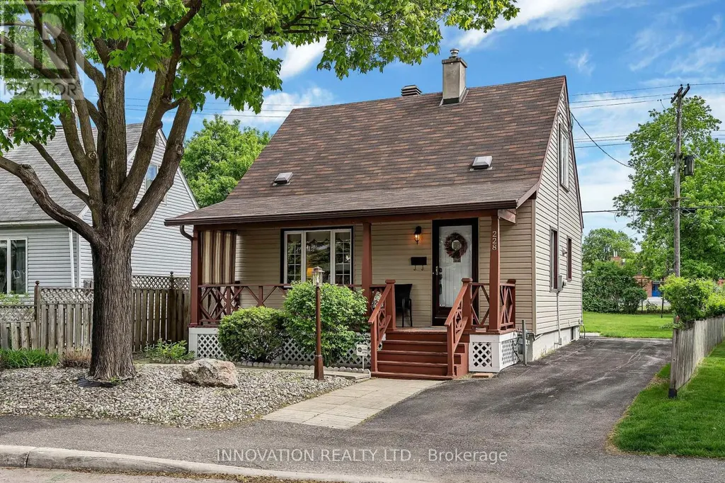 228 Crerar Avenue Ottawa ON K1Z 7P3