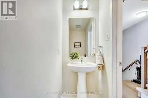 218 Lillian Freiman Private Ottawa ON K2J 7K8