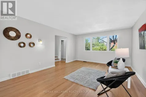 1286 Bonnie Crescent Ottawa ON K2C 2A2
