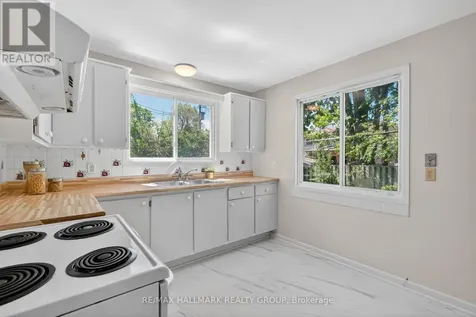 1286 Bonnie Crescent Ottawa ON K2C 2A2